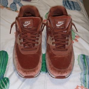 Nike Air 90 Dusty Peach